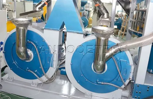 Molino Pulverizador Industrial De Doble Disco Para Plástico Molino Pulverizador Industrial De Doble Disco Para Plástico, máquina del molino pulverizador de dos discos para plásticos, molino pulverizador para plásticos, máquina pulverizadora para masterbatch, máquina del molino pulverizador de doble disco para rotomoldeo,25-30% ahorro de energía del molino pulverizador de doble disco para plástico.